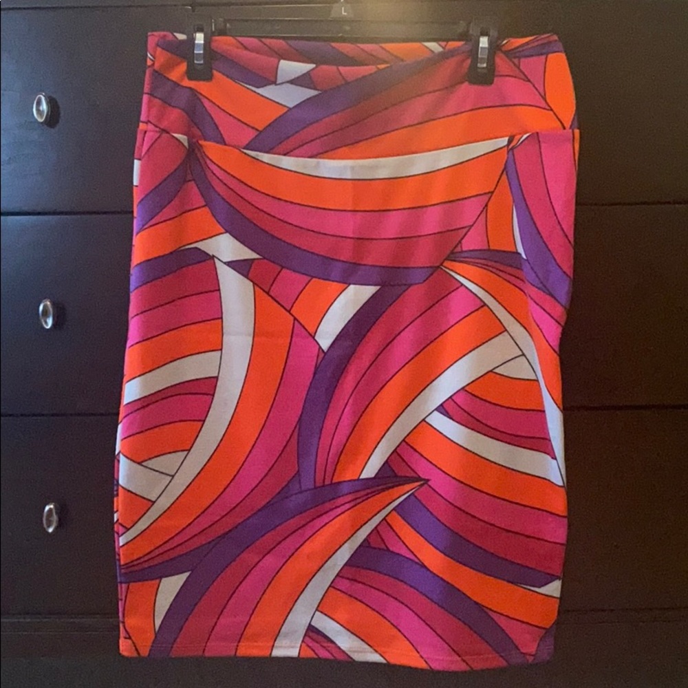 LuLaRoe Cassie skirt